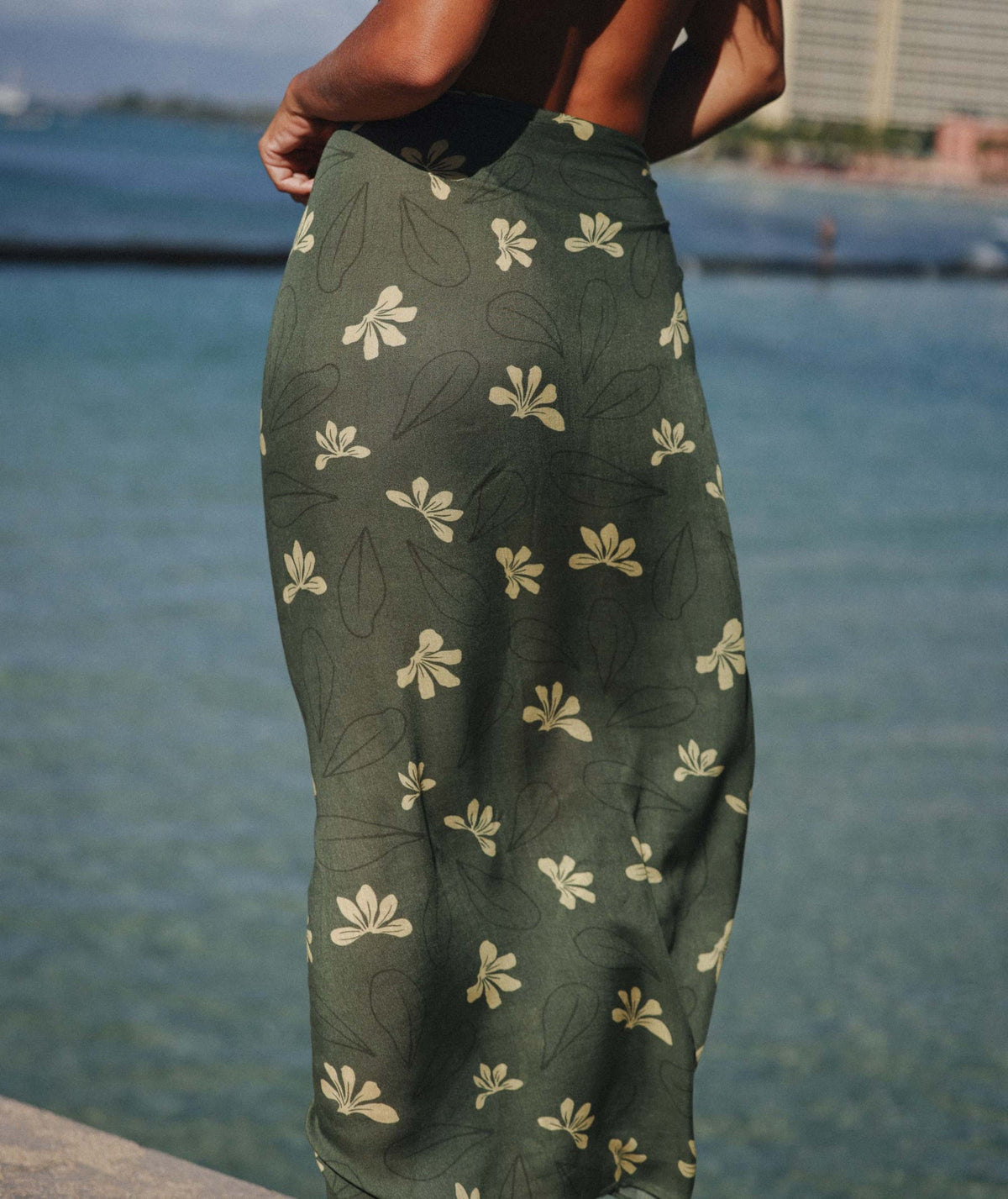 TAG ALOHA CO PAREO - NAUPAKA