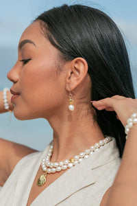 KE ALOHA JEWELRY GOLD PEARL AND SEASHELL DROP EARRINGS - KAMELI