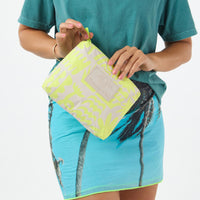 ALOHA COLLECTION SMALL / SUMMER CLUB / HIGHLIGHTER ON SANDSTONE