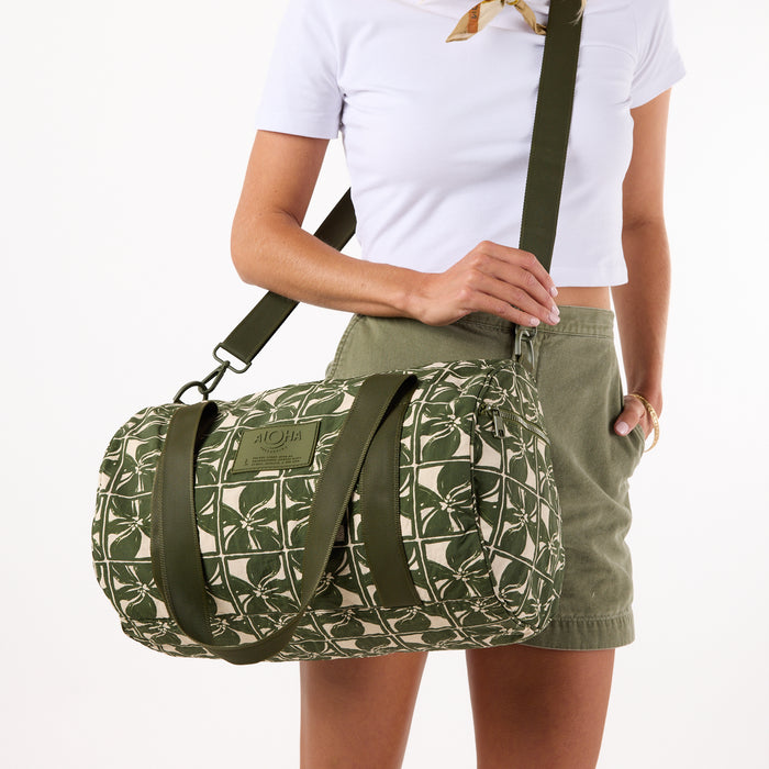 ALOHA COLLECTION SPORTY DUFFLE / LATTICE / OLIVE