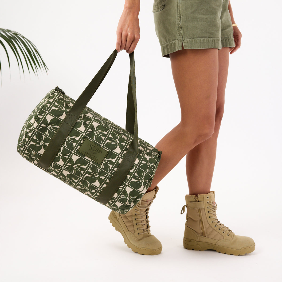 ALOHA COLLECTION SPORTY DUFFLE / LATTICE / OLIVE