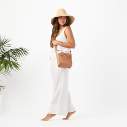 ALOHA COLLECTION CROSSBODY / MONOCHROME / TOFFEE