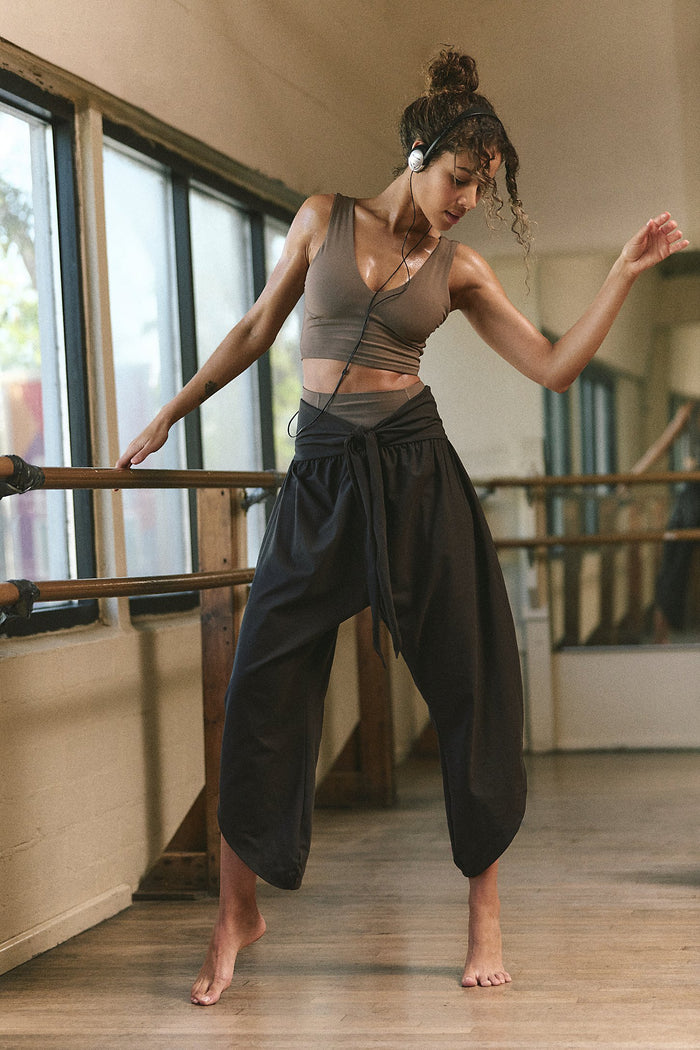 FP MOVEMENT RETREAT YOGA PANTS - CHOCOLATE 2303