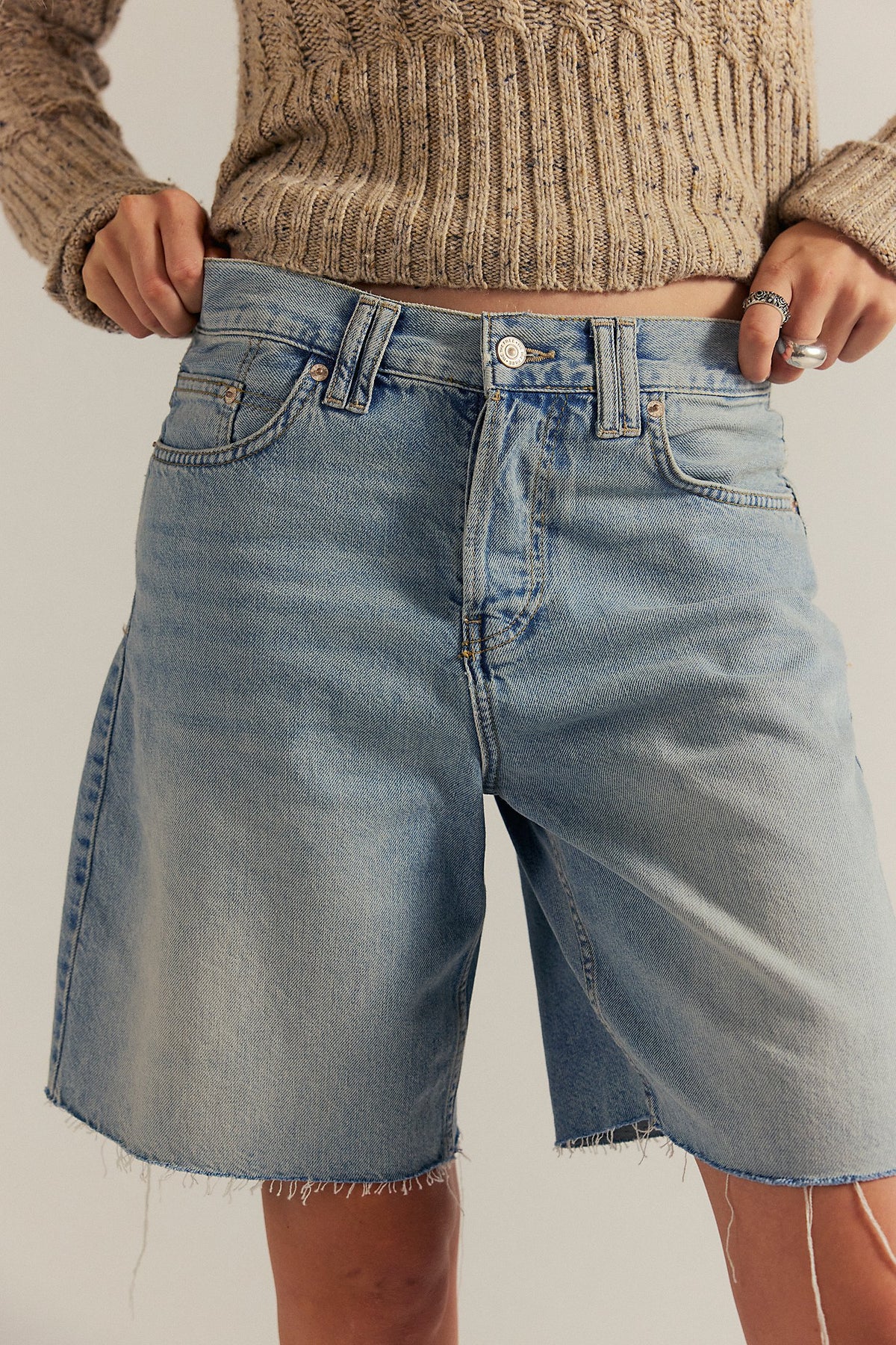 FREE PEOPLE WE THE FREE MONTANA SHORTS - COWGILR BLUES RAW HEM 1837