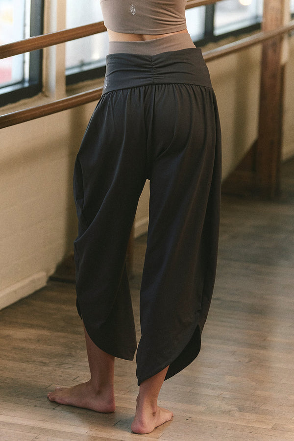 FP MOVEMENT RETREAT YOGA PANTS - CHOCOLATE 2303