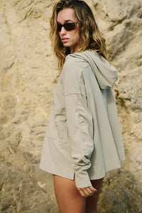 FREE PEOPLE HOT SHOOT HOODED LAYER - SAGE STONE 1148