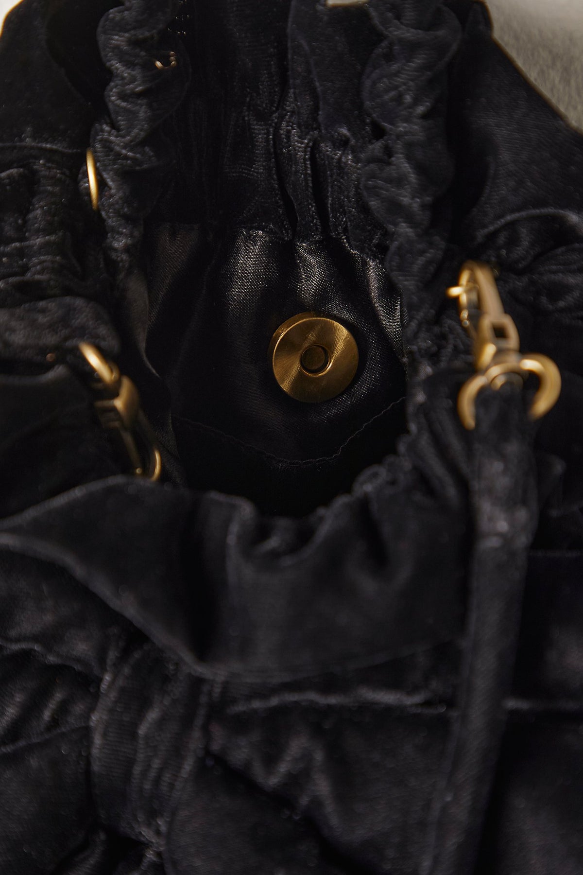 FREE PEOPLE BELLE VELVET BOW BAG - BLACK 5138