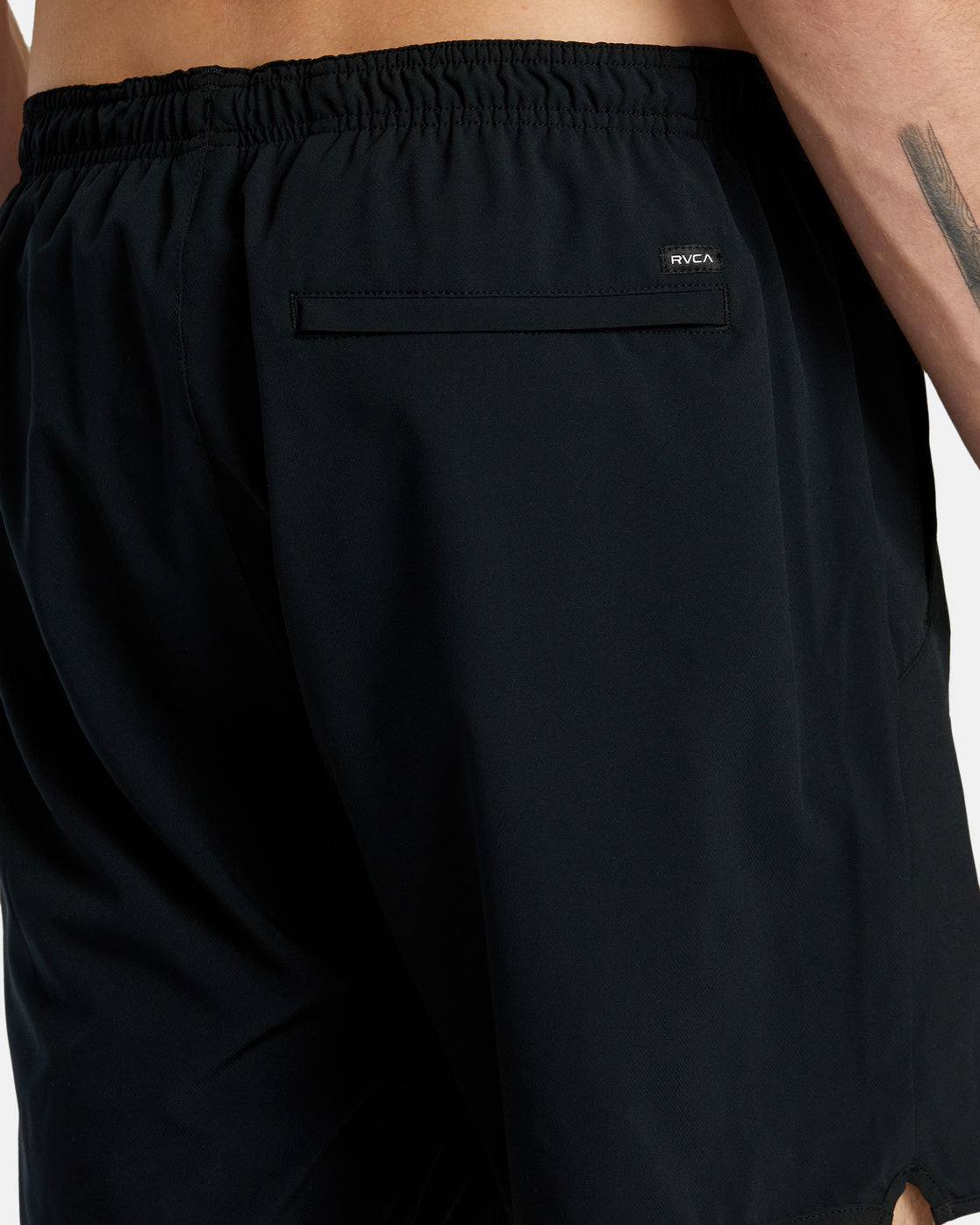 RVCA YOGGER STRETCH ELASTIC SHORTS 17" - BLK