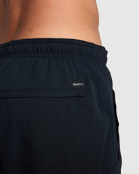 RVCA YOGGER STRETCH ELASTIC SHORTS 17" - BLK