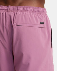 RVCA YOGGER STRETCH ATHLETIC SHORTS 17' - MMC0