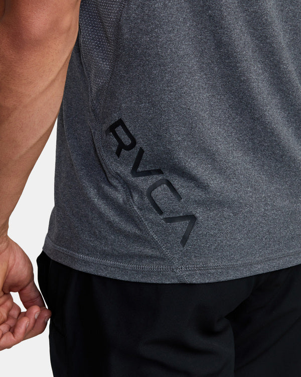 RVCA SPORT VENT PERFORMANCE TEE - CCH