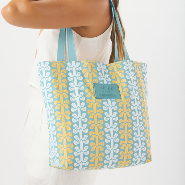 ALOHA COLLECTION REVERSIBLE TOTE / LEI LIFE / HONEY/TIDE