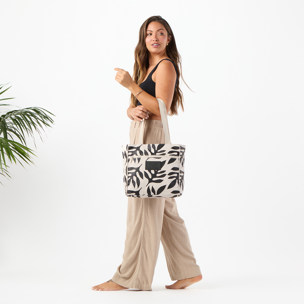 ALOHA COLLECTION GO TO TOTE / OLA / BLACK SANDSTONE