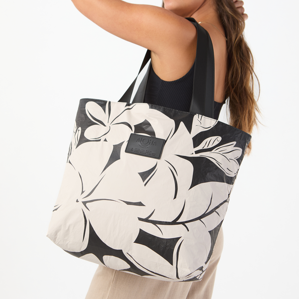 ALOHA COLLECTION DAY TRIPPER / MELIA / BLACK SANDSTONE