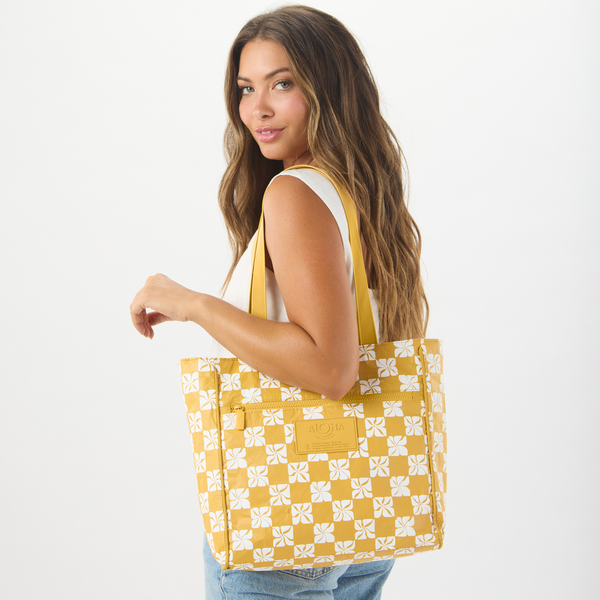 ALOHA COLLECTION GO-TO TOTE / PUA CHECK / HOT MUSTARD