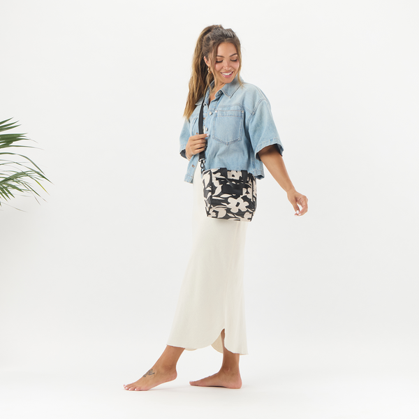 ALOHA COLLECTION CROSSBODY / FALL FLOWERS / BLACK/SANDSTONE