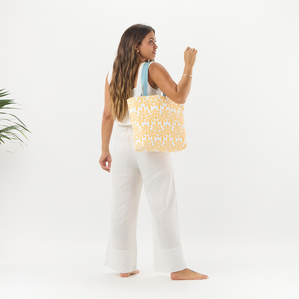 ALOHA COLLECTION REVERSIBLE TOTE / LEI LIFE / HONEY/TIDE