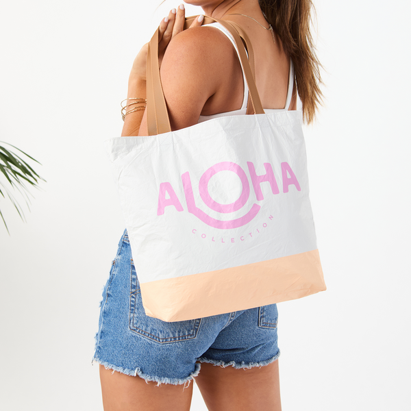 ALOHA COLLECTION REVERSIBLE TOTE / PLUMERIA LEI / PETAL