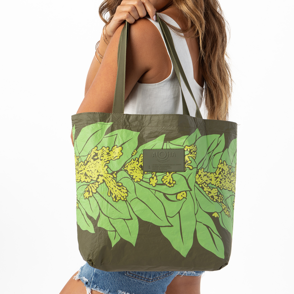 ALOHA COLLECTION REVERSIBLE TOTE / MOLOKA'I KUKUI 24 / OLIVE