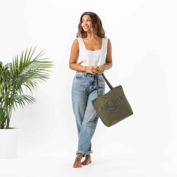 ALOHA COLLECTION REVERSIBLE TOTE / 'AWAPUHI / MAUKA ON OLIVE