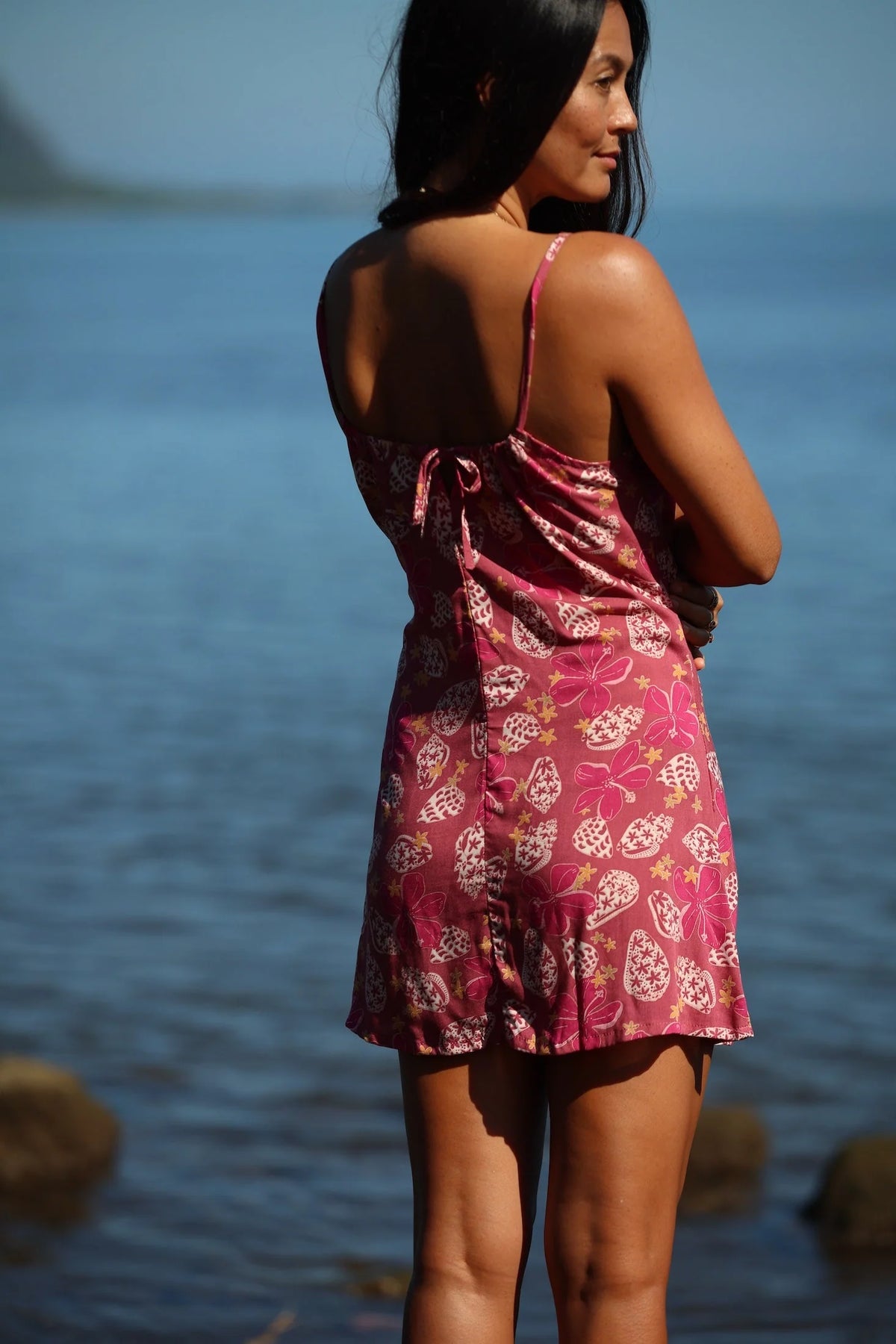 YIREH YARA DRESS - SHELLS & PUA (PINK)