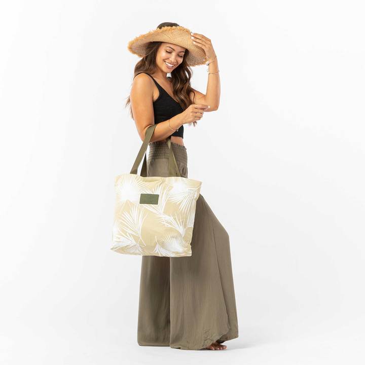 ALOHA COLLECTION DAY TRIPPER /  DAY PALMS SAND