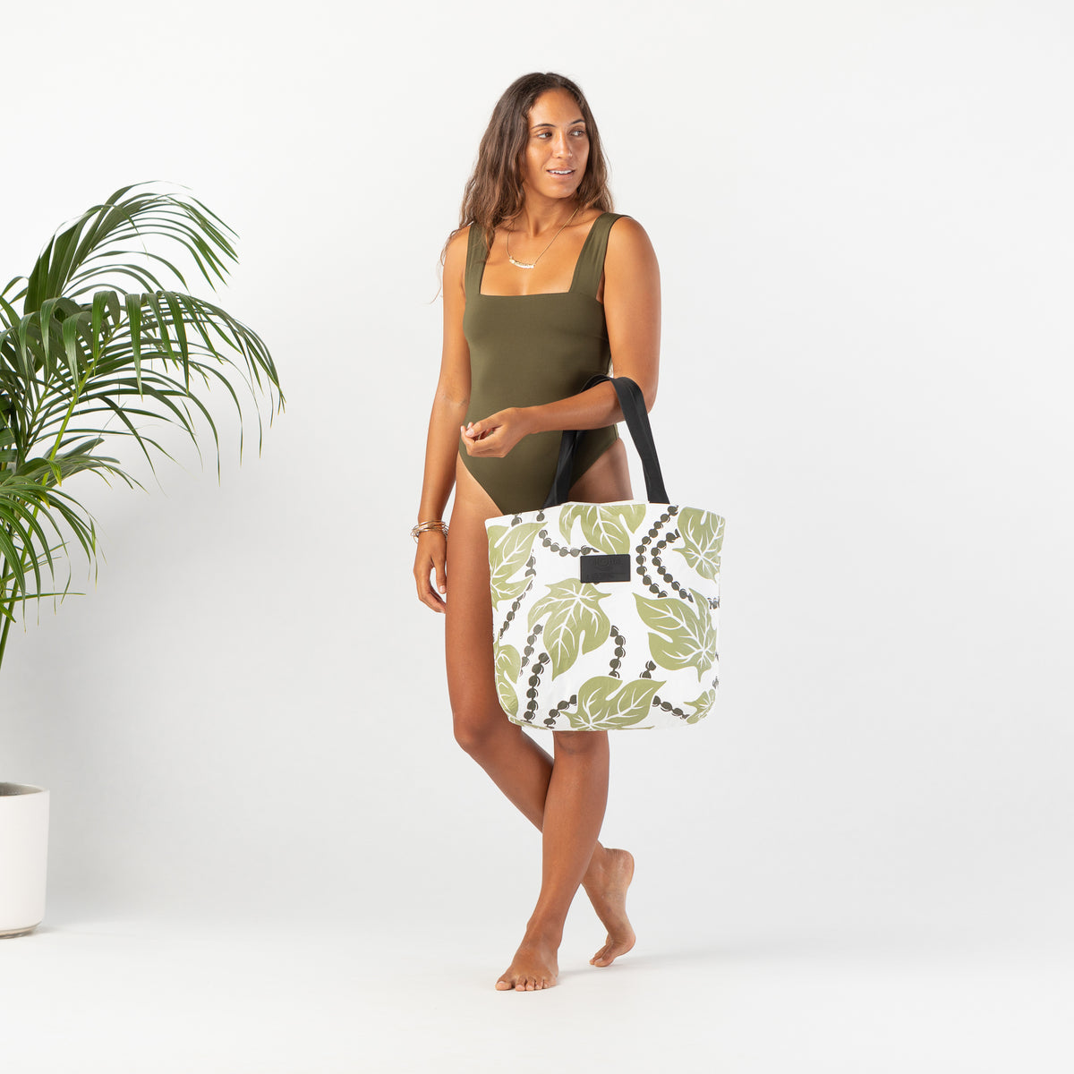 ALOHA COLLECTION DAY TRIPPER / MOLOKA'I KUKUI