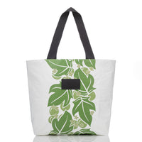 ALOHA COLLECTION DAY TRIPPER / MOLOKA'I KUKUI 23