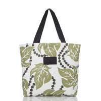 ALOHA COLLECTION DAY TRIPPER / MOLOKA'I KUKUI