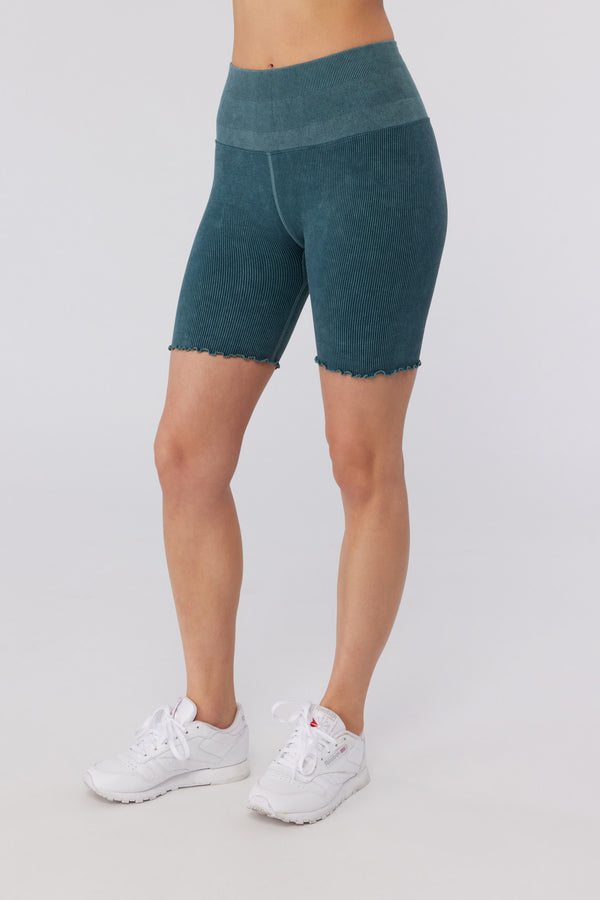 SPIRITUAL GANGSTER RUFFLE SEAMLESS BIKE SHORTS - FOLIAGE MINERAL WASH