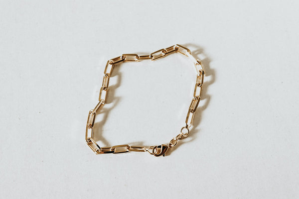 SUNDAY JEWELS - STAR PAPERCLIP BRACELET - 6"