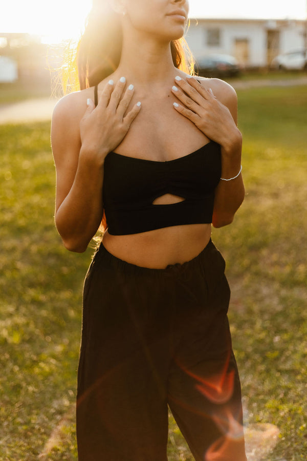 FREE PEOPLE MOVEMENT FREE THROW STAPPY BACK CUTOUT CROP TANK - BLACK 0843