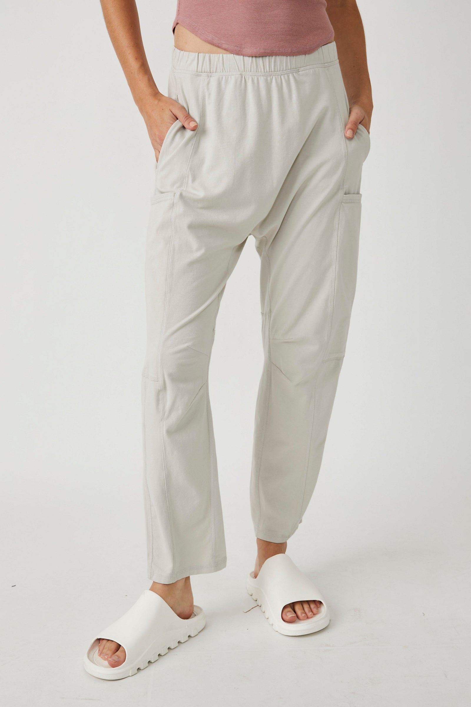 FREE PEOPLE MOVEMENT HOT SHOT PANTS - GREEN SMOKE 4344 – Work It Out