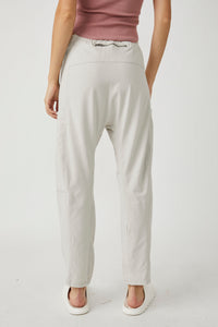 FREE PEOPLE MOVEMENT HOT SHOT PANTS - GREEN SMOKE 4344