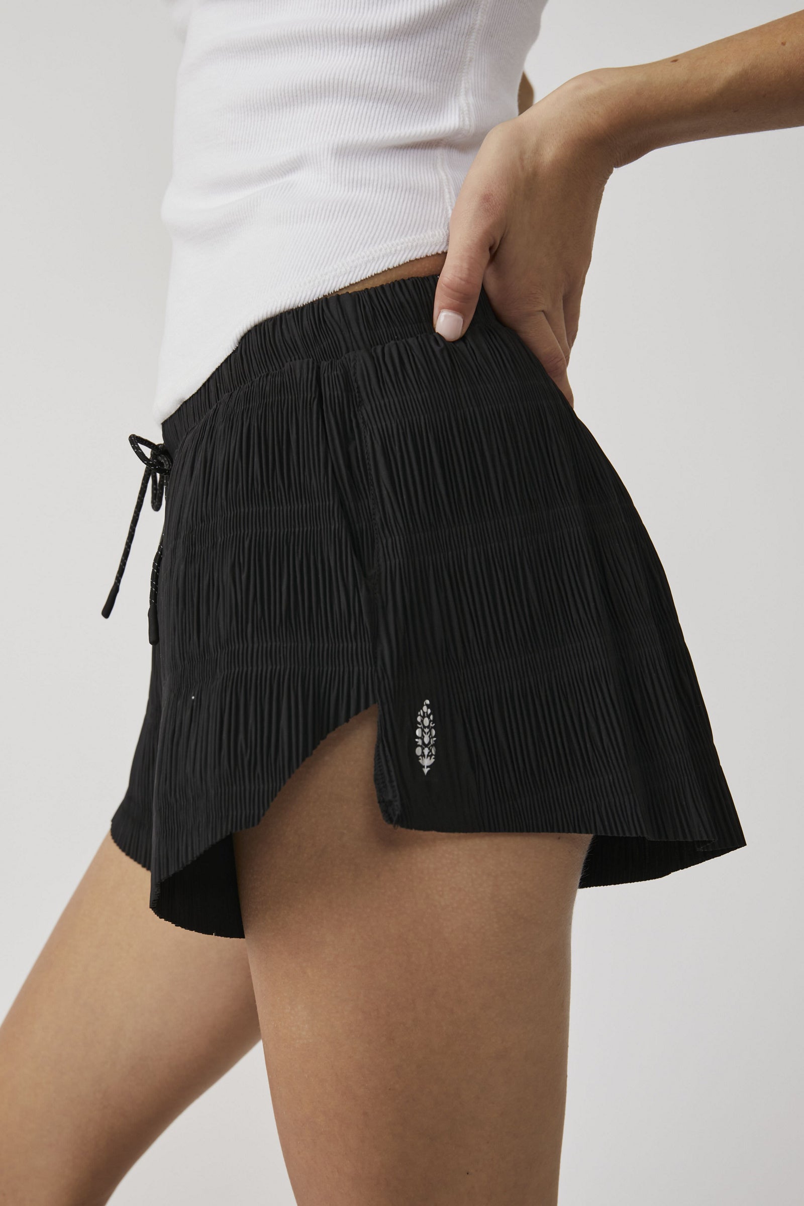FREE PEOPLE MOVEMENT SHIRR ENOUGH SHORTS - BLACK 1676 – Work It Out