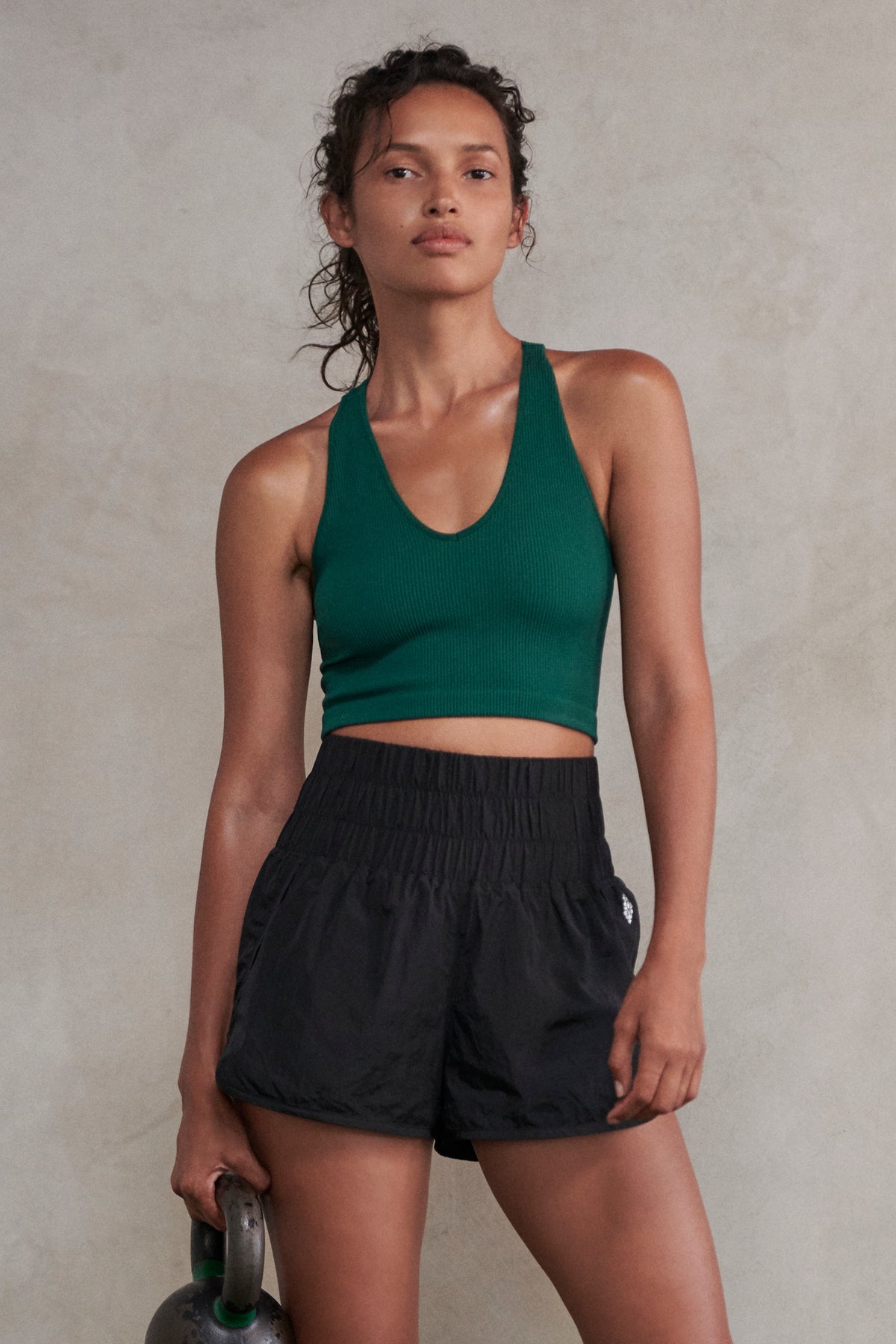 FREE PEOPLE MOVEMENT FREE THROW CROP - EMERALD 6007