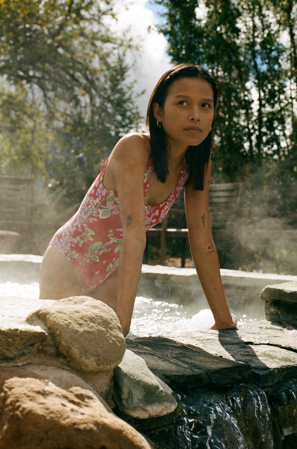 RHYTHM ISLE FLORAL SCOOP NECK ONE PIECE | RED