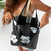 ALOHA COLLECTION REVERSIBLE TOTE / PUA / WHITE/BLACK