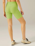 BEYOND YOGA SPACEDYE AT YOUR LEISURE HIGH WAISTED BIKER SHORTS - LIME ICE HEATHER SD5073