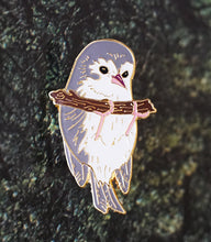 LAULIMA 'AKIKIKI PIN