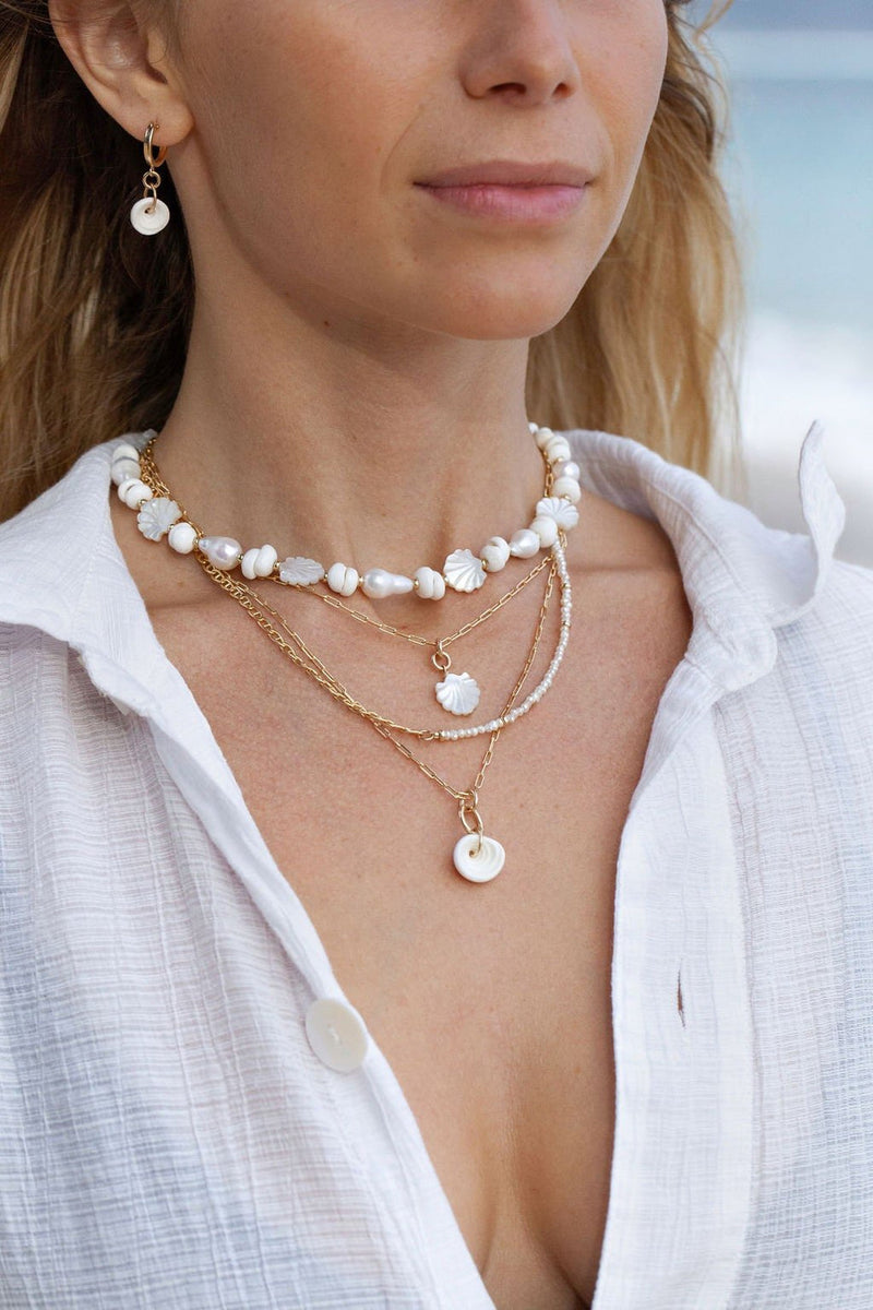 KE ALOHA JEWELRY ASYMMETRICAL PEARL & GOLD CHAIN NECKLACE - ALOHILOHI