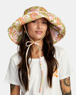 RVCA SUNLIGHT BUCKET HAT - WHT