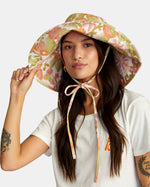 RVCA SUNLIGHT BUCKET HAT - WHT