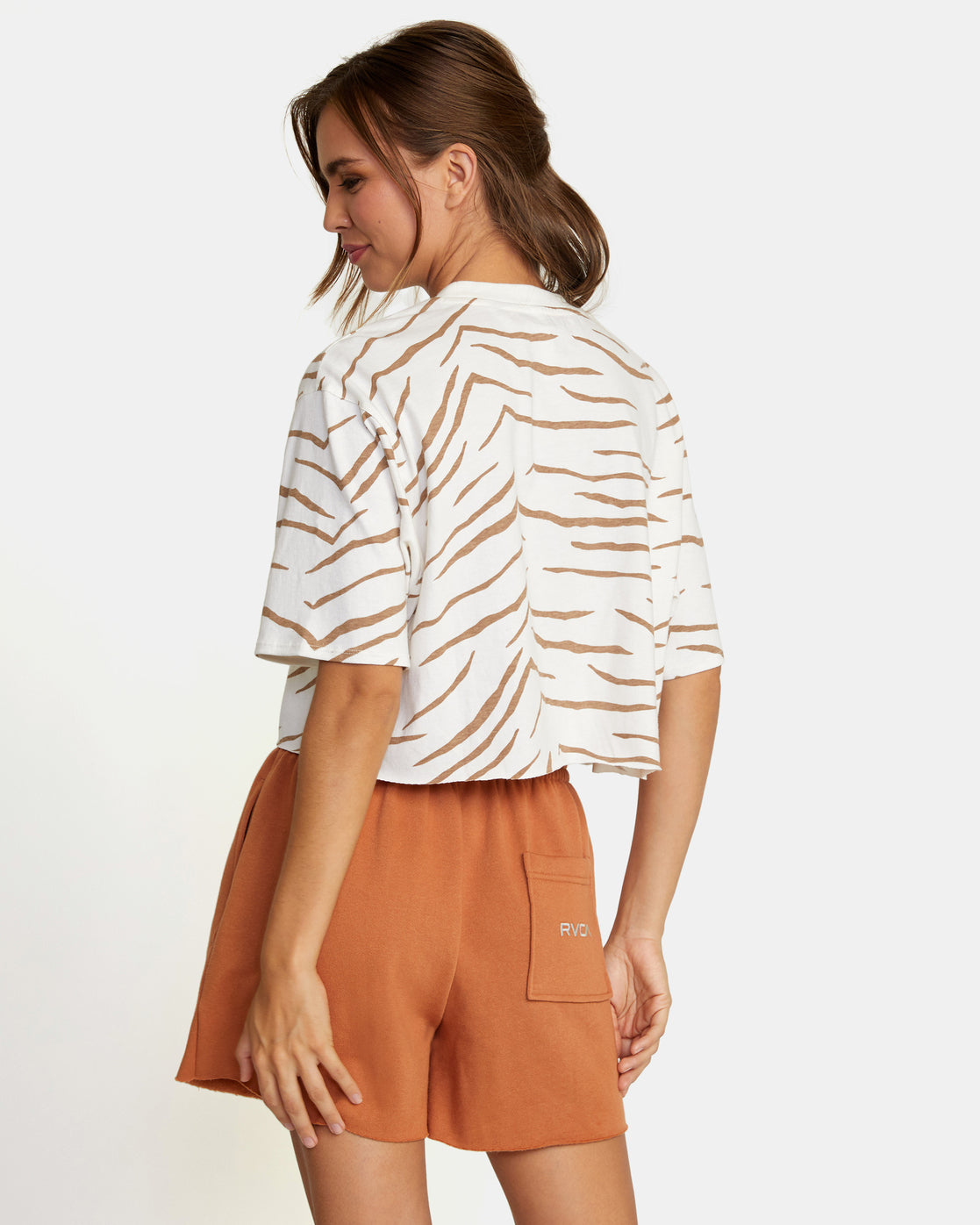 RVCA TEST DRIVE CROPPED TEE - WOO