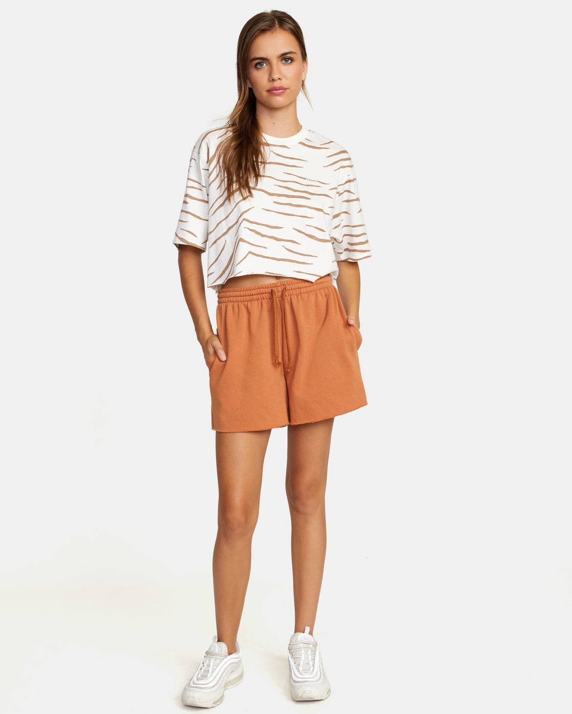 RVCA TEST DRIVE CROPPED TEE - WOO
