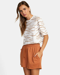 RVCA TEST DRIVE CROPPED TEE - WOO
