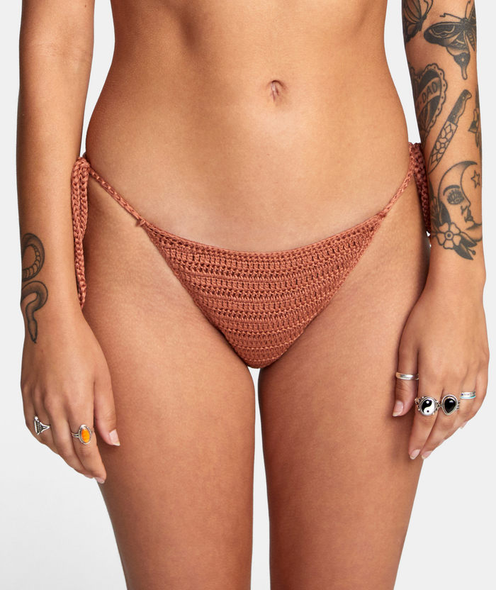 RVCA WESTSIDE CHEEKY - UBC