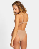 RVCA SOLID MEDIUM FRENCH BIKINI BOTTOM - WOO