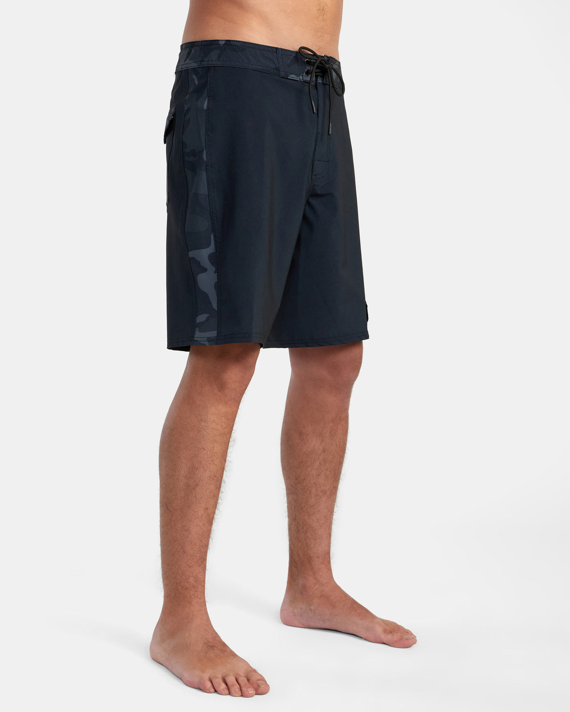 RVCA APEX BOARDSHORTS 19" - BKC