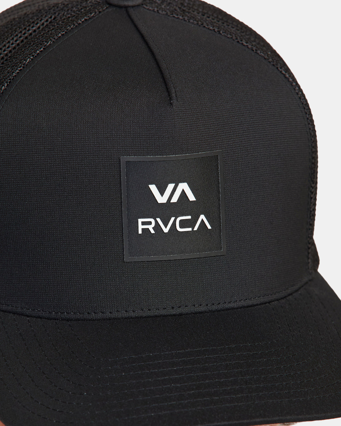 RVCA ALL THE WAY TECH TRUCKER HAT - BLK